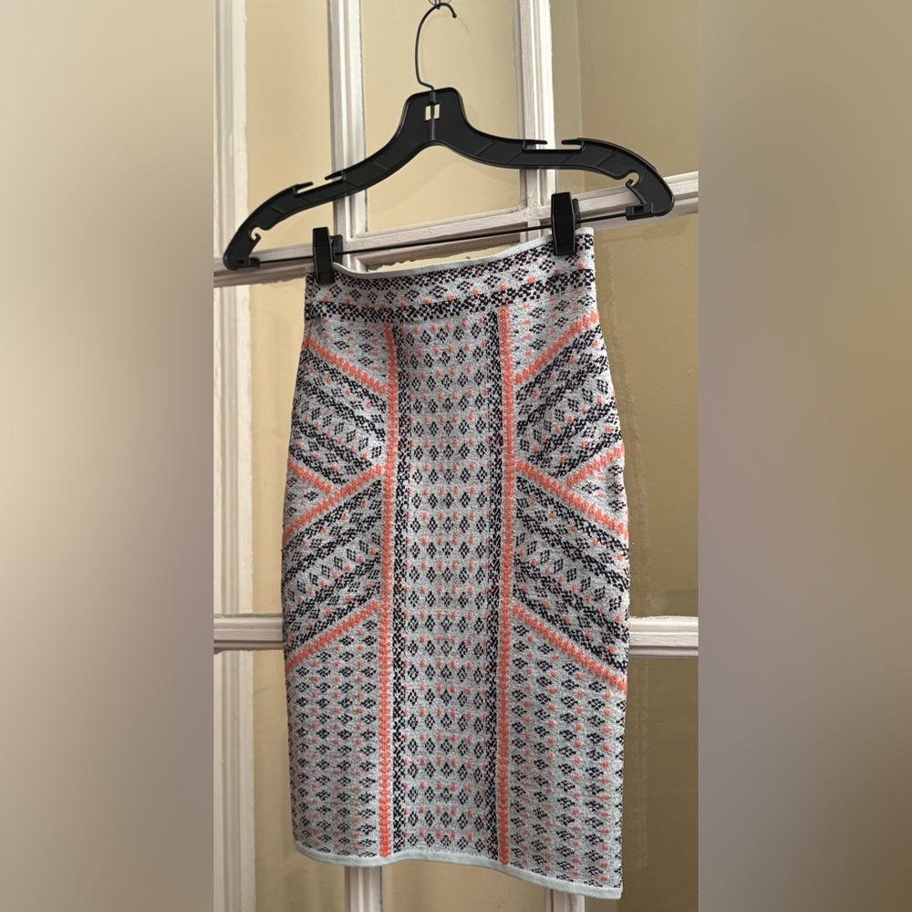 BCBGMaxAzria Geometric Skirt - Picture 2 of 9